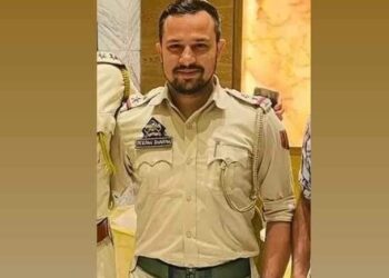 Gangster shot dead in encounter with police, injured officer dies during treatment in Kathua