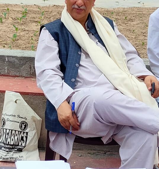 جی آر بیگ میموریل ٹرسٹ ، جے کے گورئمنٹ ایمپلائیز کانفرنس اور نگوا سکمز کی جانب مسلمان اسلام کو دل کی عمیق گہرائیوں سے عید مبارک پیش