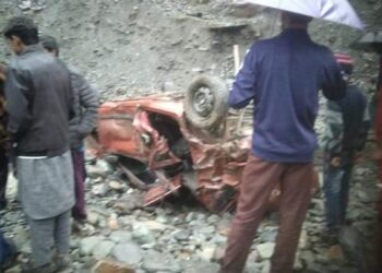 One died while other injured in Senabathi ramban road accident