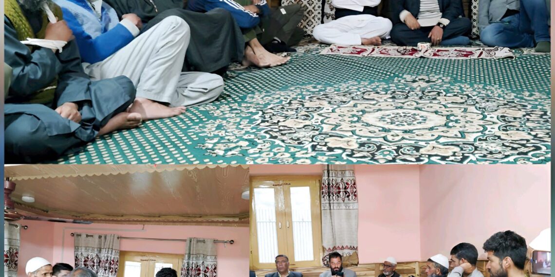 Mohammad Khurshid Alam welcomes renowned political activists G.M Wangnoo & his supporters into PC