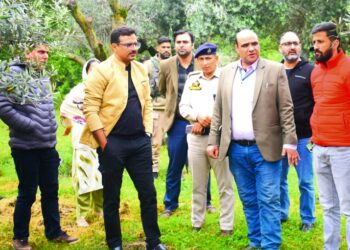 Lok Sabha Elections 2024  General Observer visits 9-Uri AC; ensures AMFs at Polling Stations for Lok Sabha Elections