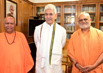 Member of Shri Mata Vaishno Devi Shrine Board met Lieutenant Governor Shri Manoj Sinha at Raj Bhawan today