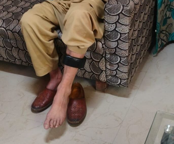 Police in Baramulla installs GPS tracking device on a bailed out LeT terror asscoiate