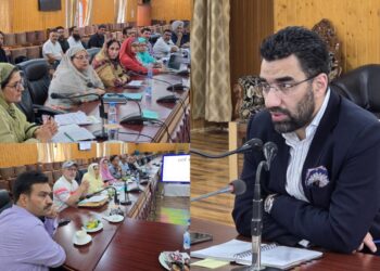 Secretary Health reviews functioning of Health department at Baramulla