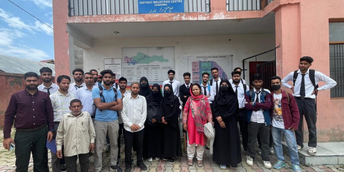 GDC Magam Organizes Industrial Tour for B.Com and BBA Students