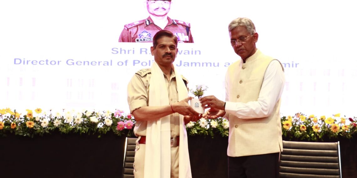 DGP J&K delivers lecture at IIM Jammu; Shares his experiences and insights as practitioner of national security management