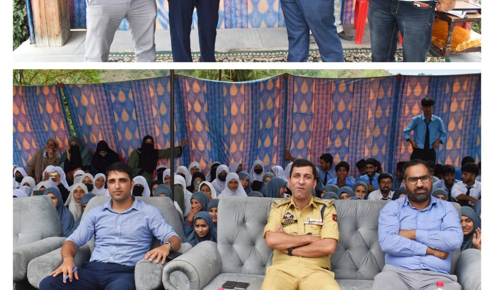 سی بی سی سرینگر نے صفا پورہ میں نئے فوجداری قوانین پر آؤٹ ریچ پروگرام کا اہتمام کیا