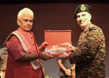 Lt Governor addresses officers of Army, Navy & Airforce undergoing Higher Command Course at Army War College