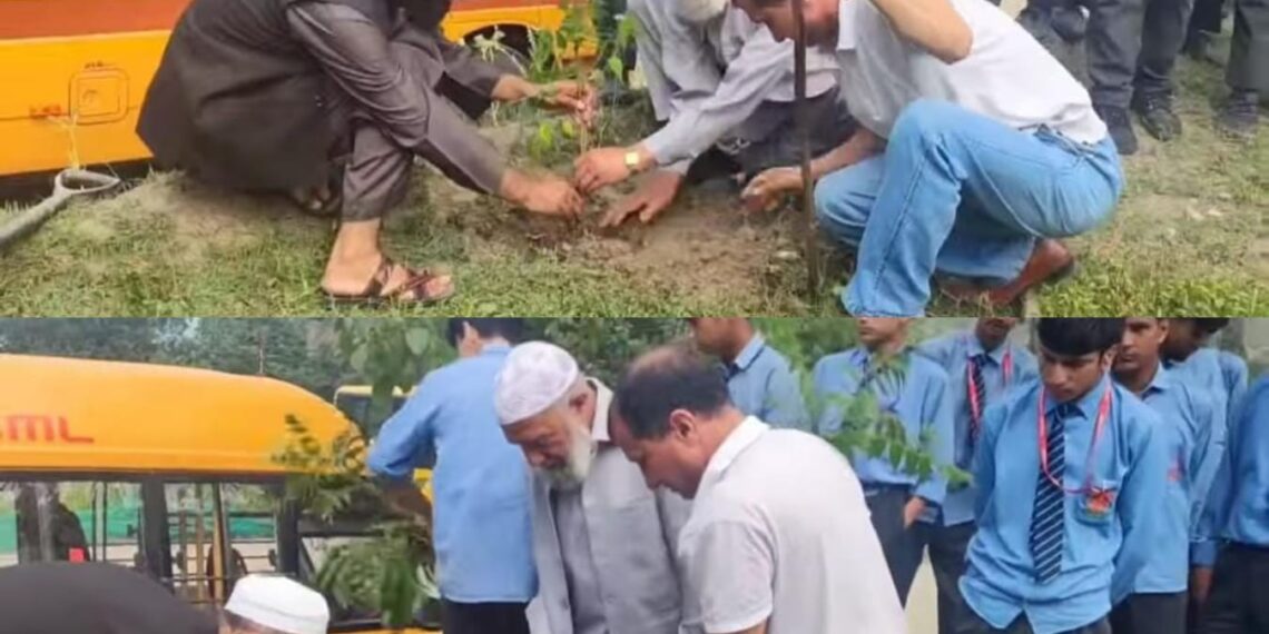 سوچھتا پکھواڈہ کرناہ کے اسکولوں میں ایک پودہ شہید کے نام سے شجرکاری کا مہم کا انعقاد