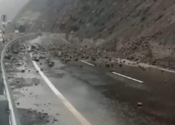 Jammu-Sgr highway closed for traffic at Ramban due to mudslide
