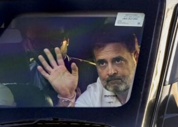 Rahul Gandhi and Mallikarjun Kharge will hold a meeting with JK state party workers ahead of assembly election