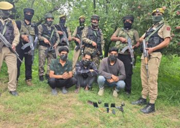 Terror plot foiled as Police, Army, CRPF arrest 3 terrorist associates in Anantnag