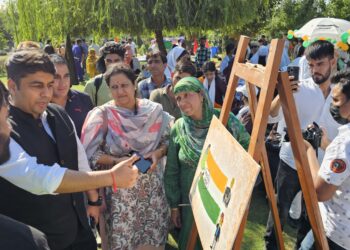 SVEEP: Grand Event at Pratap Park Lal Chowk ignites Voter Awareness