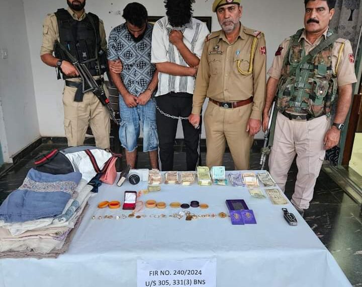 J&K POLICE DISTRICT GANDERBAL SOLVED A THEFT CASE, ARRESTED 02 ACCUSED & STOLEN ITEMS WORTH HUNDREDS OF THOUSANDS RECOVERED