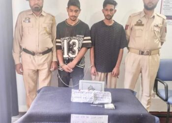 J&K POLICE ARRESTS TWO NOTORIOUS DRUG PADDLERS AND RECOVERS HEROIN-LIKE SUBSTANCE ALONGWITH CASH IN KISHTWAR DISTRICT
