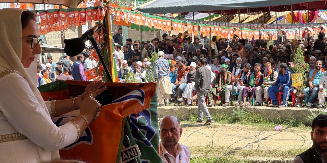 ڈاکٹر درخشاں نے جھوٹا بیانیہ پھیلانے پر این سی، کانگریس اور پی ڈی پی پر تنقید کی