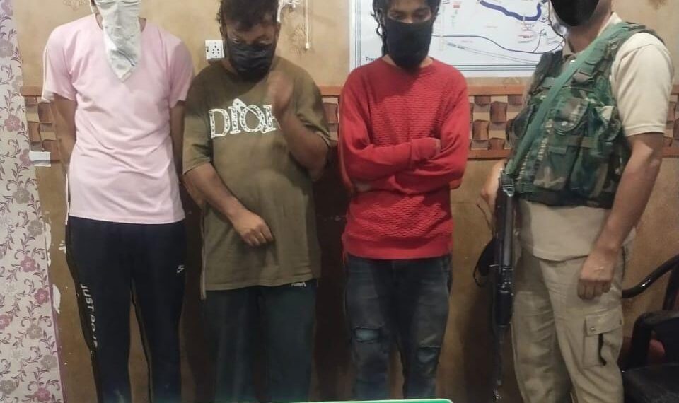 Police arrests 03 gamblers in Sopore, stake money seized