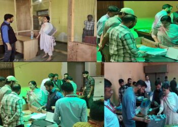 Assembly Elections-2024 DEO Kupwara inspects Commissioning of EVM/ VVPAT, election material