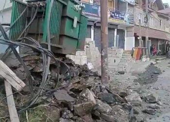 3 critically injured as oil tanker collides with car in Kangan