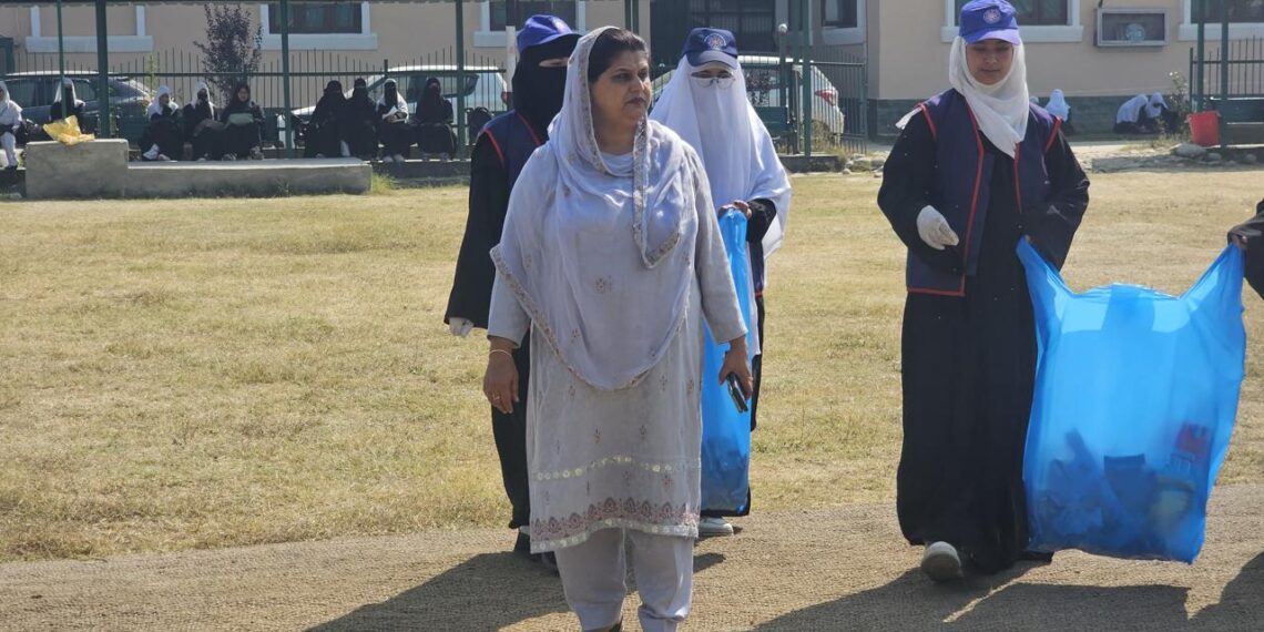 NSS Units of GDCW Pulwama Organize Cleanliness Drive under ‘Swachhta Hi Sewa 4.0’ Campaign