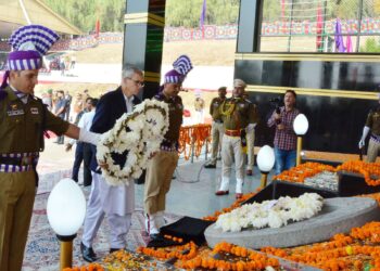 CM Omar Abdullah Pays Tribute to Police Martyrs