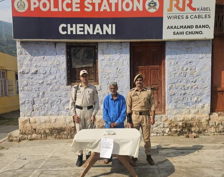 Hardcore Narco peddler arrested by District police Udhampur in Chenani. Huge quantity  of Heroin worth Rs.06 crores recovered
