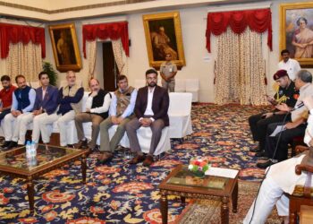 جموں و کشمیر کے میڈیا وفد نے تلنگانہ کے گورنر سے ملاقات  کی