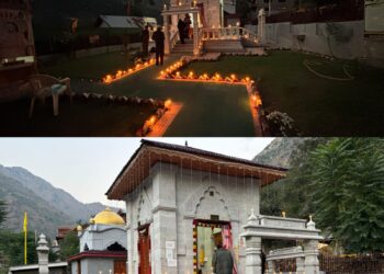 ٹیٹوال  میں ایل او سی پر واقع تاریخی شاردا مندر میں منائی  دیوالی منائی گئی۔