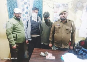 Kulgam Police arrests 02 gamblers to recover Stake money, playing cards
