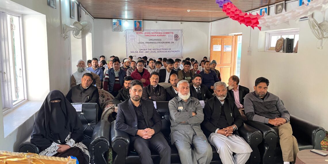 لیگل سروسز اتھارٹی کا کرناہ میں قانونی بیداری پروگرام