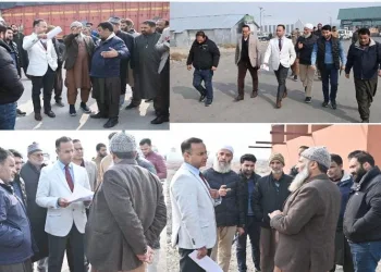 DC Shopian visits Aglar Fruit Mandi Shopian