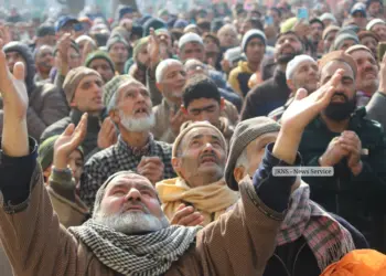 Thousands Flock to Hazratbal Shrine for Mehraj-ul-Alam, Housing Holy Relic of Prophet (SAW)