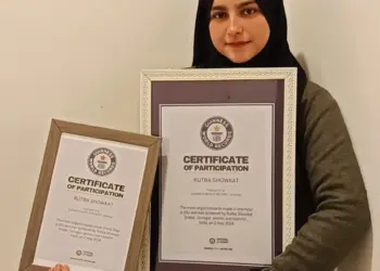 Srinagar’s Rutba Showkat Scripts Guinness Record with Lightning-Fast Origami Skills