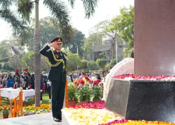 REMEMBERING THE VALIANT: ARMY CHIEF GENERAL UPENDRA DWIVEDI LEADS TRIBUTE AT NOIDA SHAHEED SMARAK
