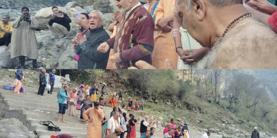 Ganga Aarti Held at LoC Teetwal to Mark Navratras