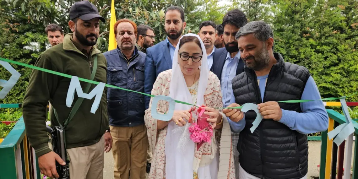 Dr Darakhshan Inaugurates Science Lab at RP School Nagbal Ganderbal