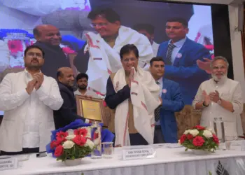 Piyush Goyal Urges ‘Vocal for Local’ Push at Srinagar Traders’ Conclave Assures Support for Handicrafts, Startups, and Solar Projects in J&K