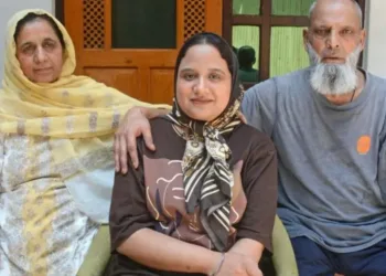 Family in Anguish as Repatriation of Kashmiri MBBS Student’s Body from Iran Delayed for Fifth Day