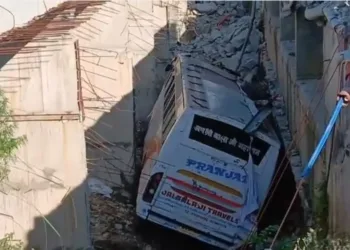 Pilgrim Bus Accident Claims One Life in Samba; 40 Injured