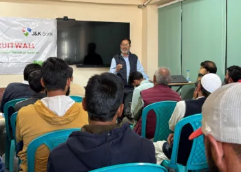 QUL Fruits Leads Farmer Awareness Drive on High-Density Plantation and Financial Schemes Across South Kashmir
