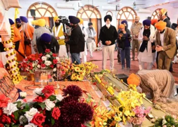 LG Sinha attends Nagar Kirtan to commemorate 350th martyrdom anniversary