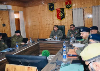 DIG NKR Conducts Crime and Security Review Meeting at Police District Sopore