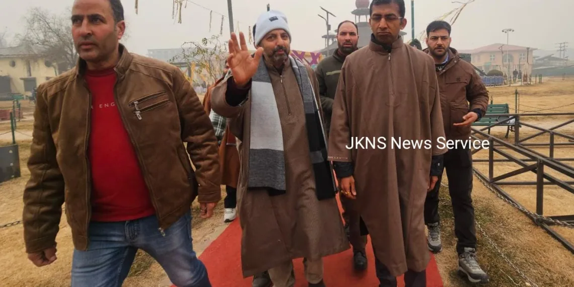 Admin Ready, Control Rooms Set-up, Ahead of Snowfall Forecast, says Div Com Kmr