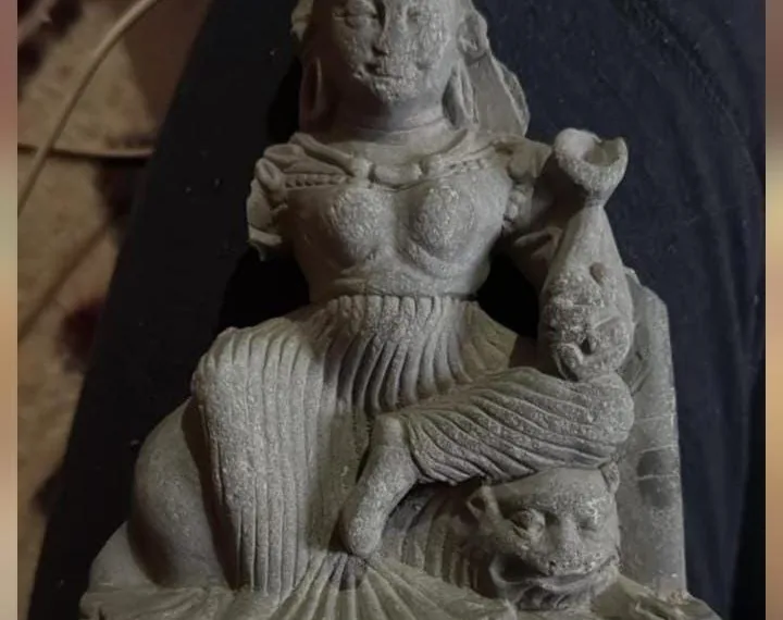Rare Durga Idol Retrieved from River Jhelum, Baramulla Police Ensure Safe Transfer to Archaeology Dept