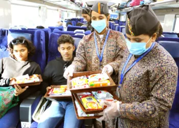 Cuisine on Tracks: Vande Bharat Brings Jammu-Kashmir Flavours Together
