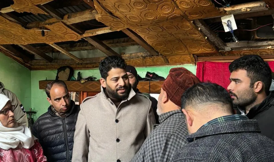 Er. Aijaz Hussain, BJP Leader Visits Batmaloo Fire Victims Assures Full Support and Relief; Advises Caution While Using Electrical Instruments