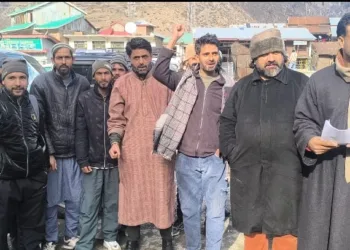 DDC Card Holders in Karnah Protest, Demand Inclusion in CDF Tender Process