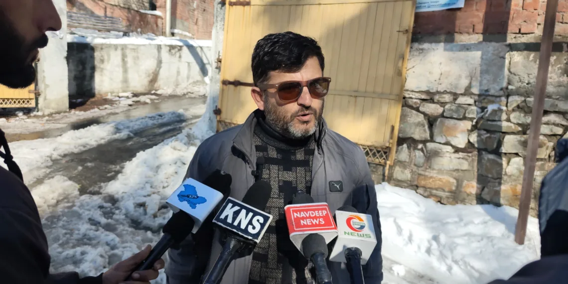 Beoparmandal President Reviews Snow Situation in Karnah