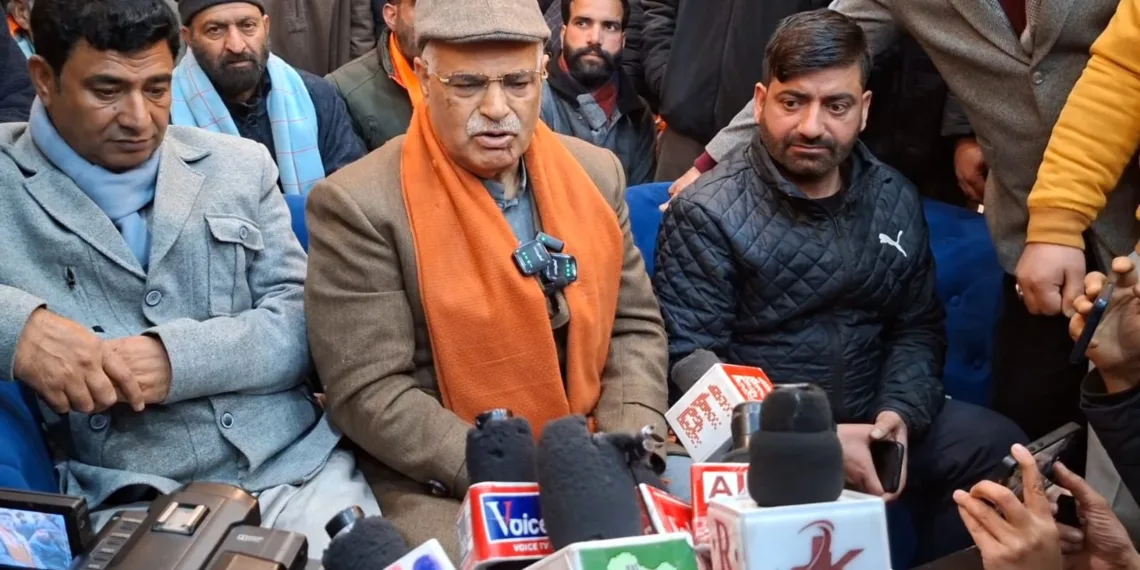 Leadership means solving public issue, not enjoying leisure when public suffers: Ashok Koul slams CM Abdullah for skiing in Gulmarg