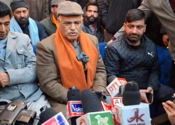 Leadership means solving public issue, not enjoying leisure when public suffers: Ashok Koul slams CM Abdullah for skiing in Gulmarg